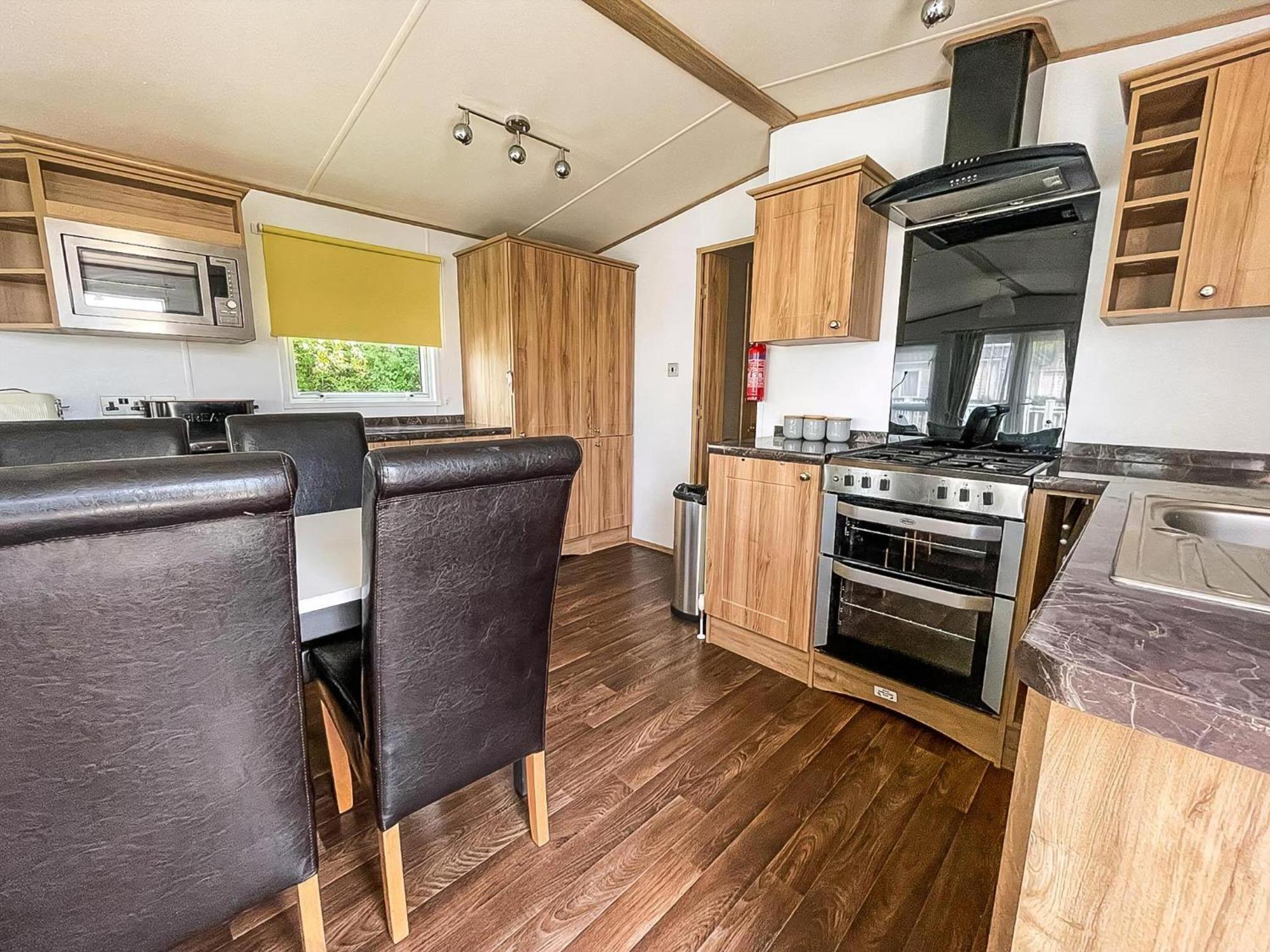 Beautiful Caravan With Decking At Carlton Meres Holiday Park, Suffolk Ref 60022M Saxmundham Exterior foto